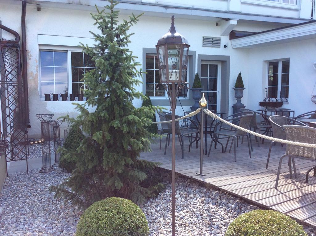 Landcafe Mit Mini Hotel Burgdorf Exterior foto